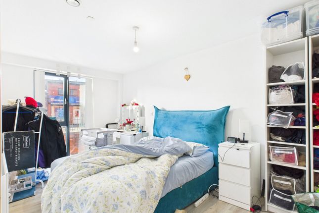Apartment 6, Block A Crossings,, Park Green, Cheshire photo 4