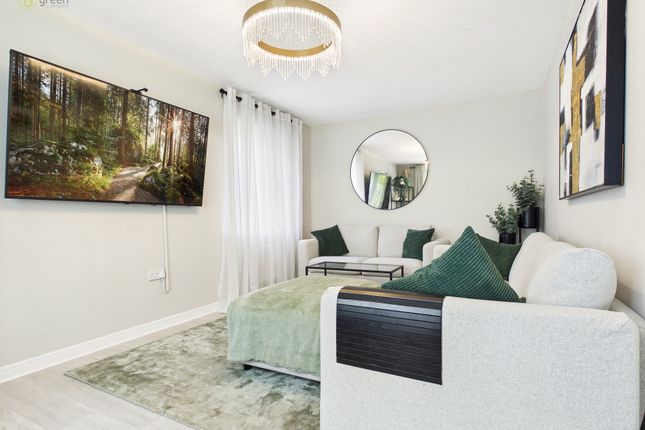 3, Sundew Drive, Solihull photo 2