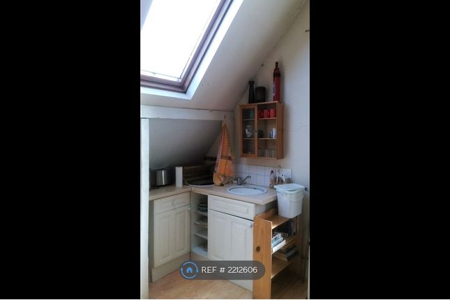 Lodgers Loft Flat  Barry Road, East Dulwich photo 3