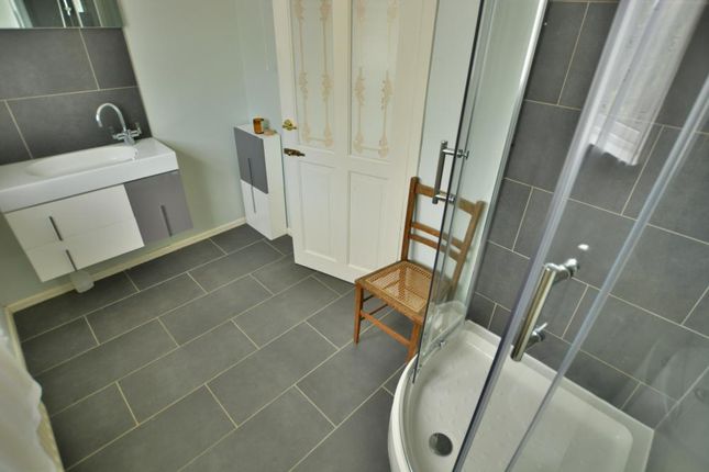 36, Oakley Hill, Wimborne photo 4