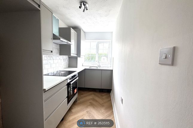 Tudor Close, Pontefract photo 3