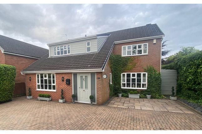 Thumbnail Detached house for sale in Roxburgh Close, Macclesfield
