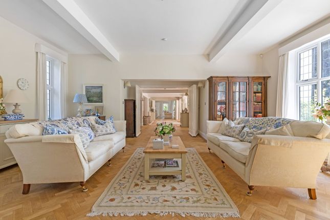 Oldbury House, 4, Knottocks Drive, Buckinghamshire photo 2