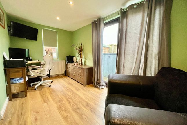 12, Formby Place, Preston photo 3