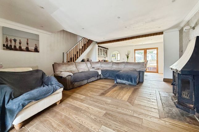 3 Stablefields Cottage Lane, Hastings photo 2