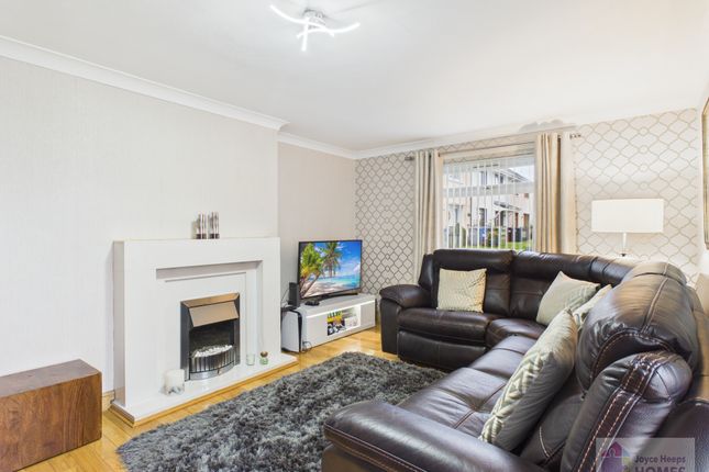 Wardlaw Crescent, The Murray, East Kilbride photo 3
