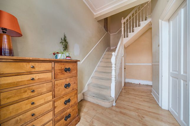 70, Greenvale Road, London photo 3