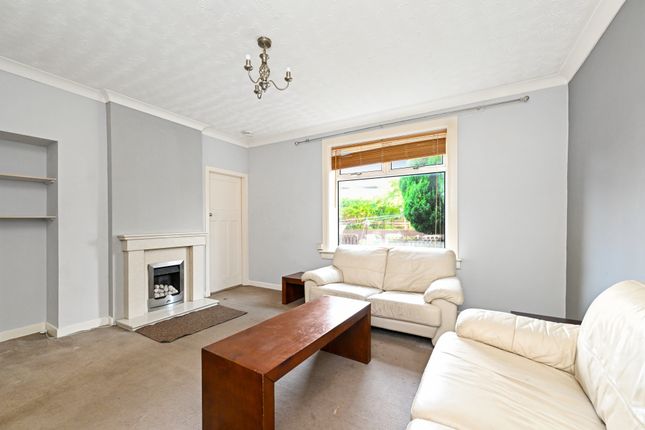 11, Broomburn Grove, Broomhall, Edinburgh photo 2