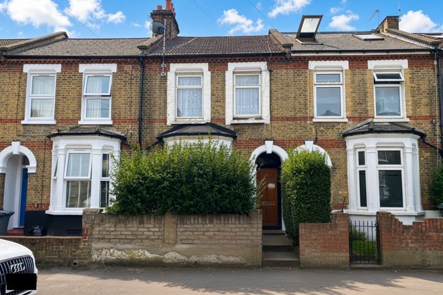 3-bed flat on 59A, Tynemouth Road, London, £155,000