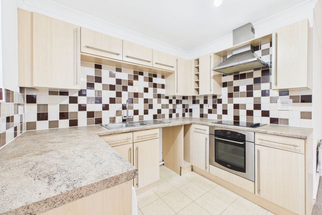 Cam03062G0-Pr0206-Still001