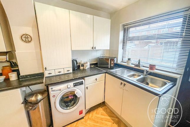 39, Clough Avenue, Wilmslow photo 5