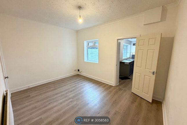 St Germain St, Farnworth, Bolton photo 3