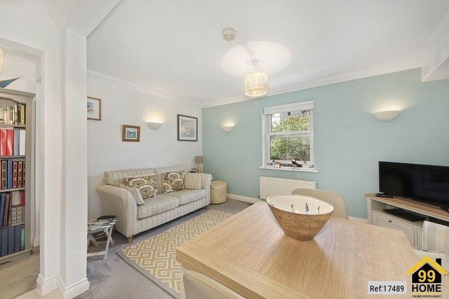 7, White Gables, Torquay photo 3