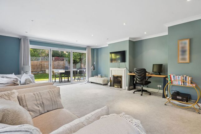 Fir Cottage, Marlow Road, Bourne End photo 3