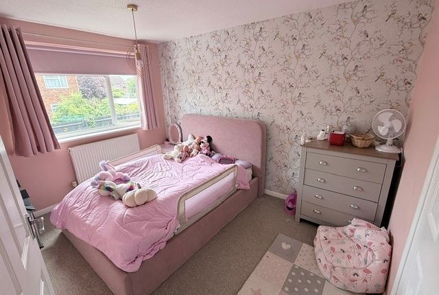 7, Beech Close, Northampton photo 5