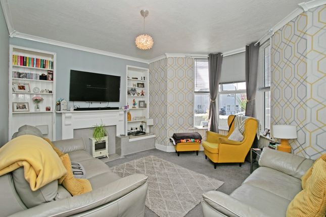 6, Copper Terrace, Cornwall photo 2