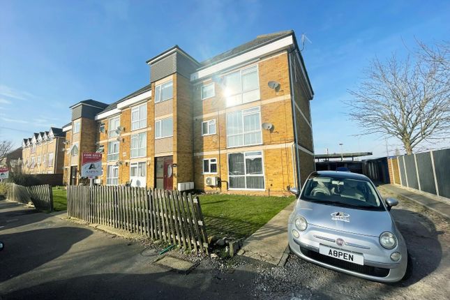 1-bed flat on 15, Amanda Court, Ashford, £240,000