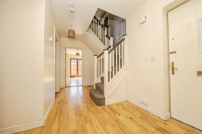 17, Tayberry Place, Ipswich photo 2