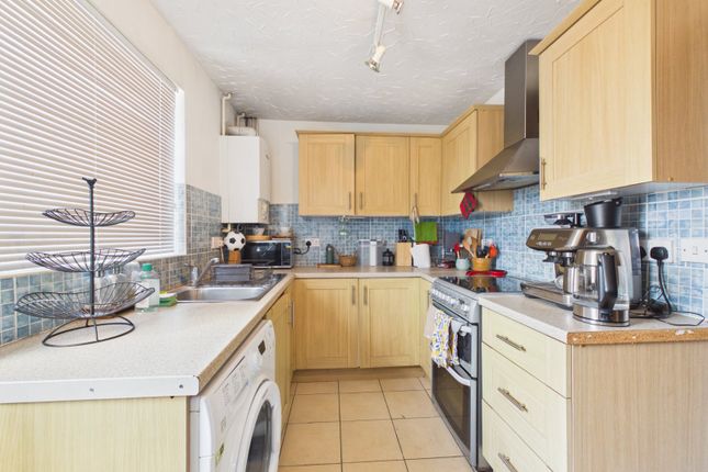 1, Hayes Court, Gloucester photo 4