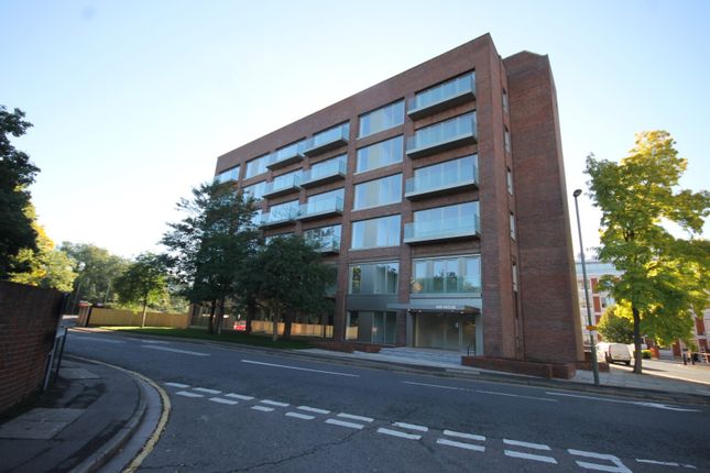 Flat to rent in Ash House, Fairfield Avenue, Staines-Upon-Thames, Middlesex