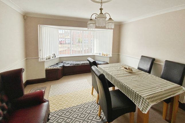 1, Daisyfield Drive, Hull photo 4