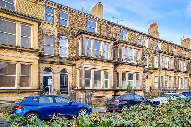 Thumbnail Flat to rent in Park View, Harrogate