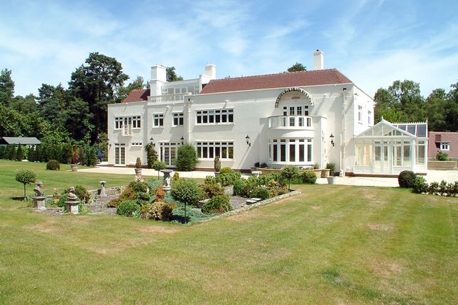 Tips on How to Determine Rental Prices A house that fits right in Virginia Water