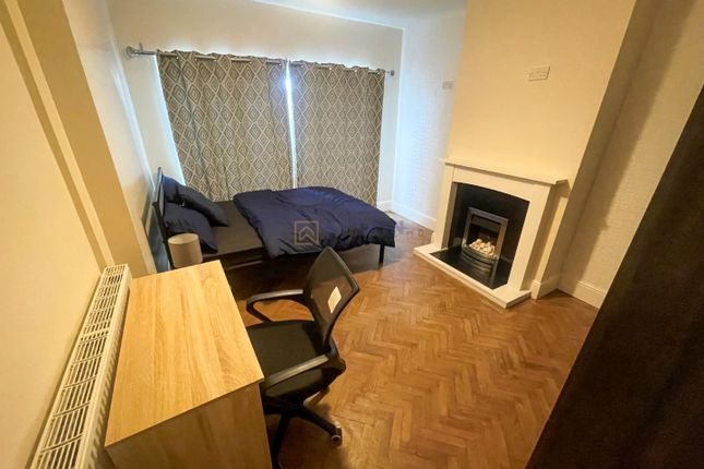 Bedroom 2.Jpg