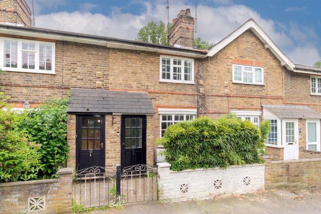 Thumbnail Property to rent in Manor Cottages Approach, London