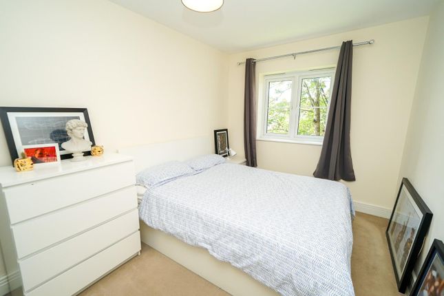 Flat for sale in Leighton Road, Leighton Buzzard