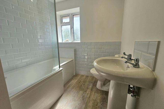 Flat 2, 111 Station Road, Hailsham photo 5