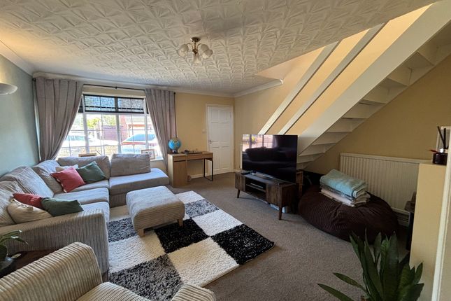4, Willow Drive, Goole photo 2