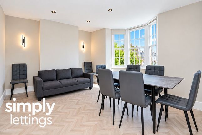 Flat 2, 7-8, York Place, Brighton photo 3
