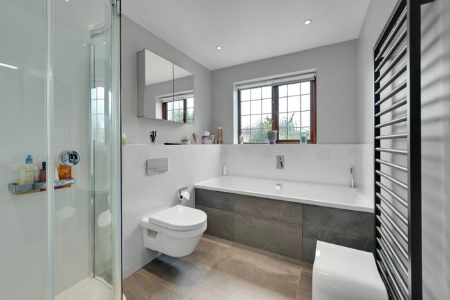 23, Sidney Road, Surrey photo 2