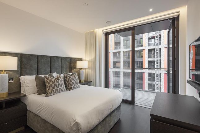 Flat to rent in The Residence, 4 Charles Clowes Walk, Nine Elms, London