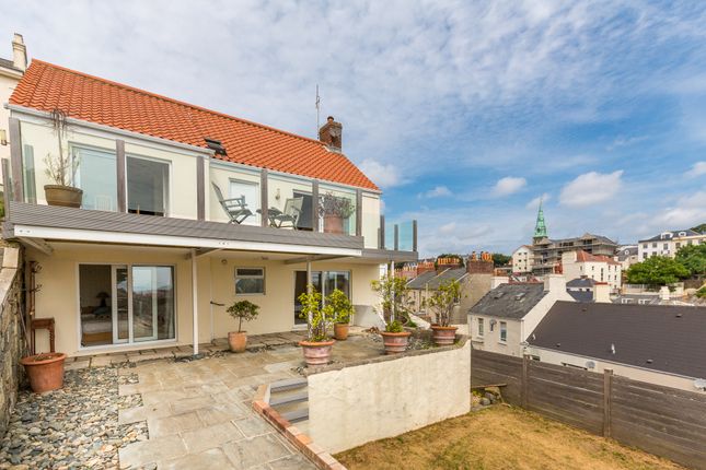 Detached house to rent in Valnord Road, St. Peter Port, Guernsey