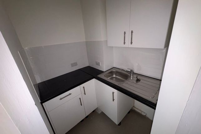 Flat 23, Connaught House, The Esplanade, Bognor Regis photo 2