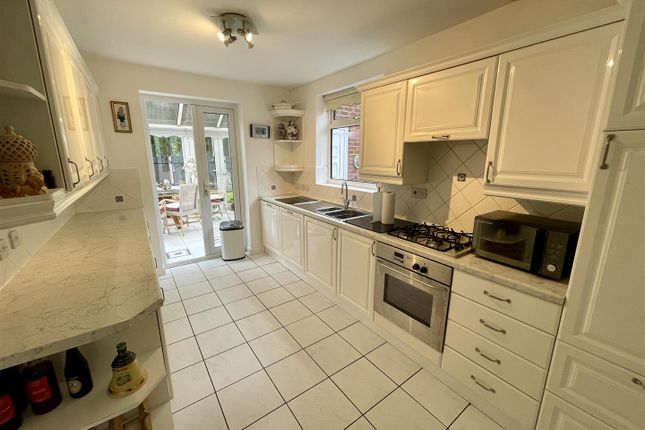 40, Caedmon Crescent, Darlington photo 3