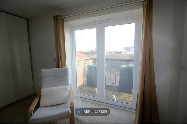 Featherstone Court, Featherstone Road, Southall photo 4