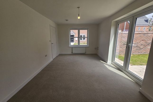 5, Blackthorn Grove, Deeside photo 4
