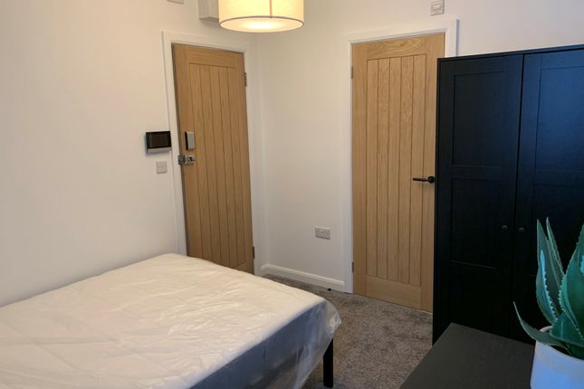 Room 2, Mansfield photo 3