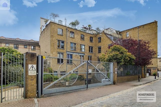 Thumbnail Flat for sale in Gowers Walk, Aldgate
