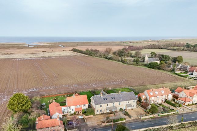 Lark Cottage, Main Road, Titchwell photo 3