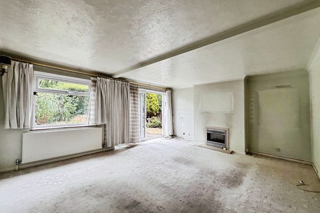 17, Avon Close, Stratford-Upon-Avon photo 2