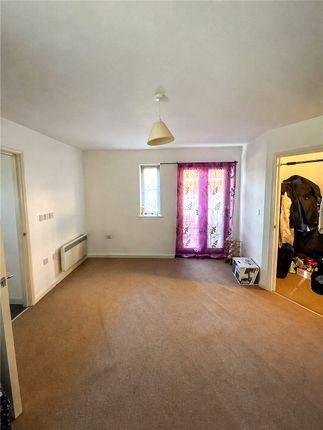 7, Frederik Court, Worcester photo 3