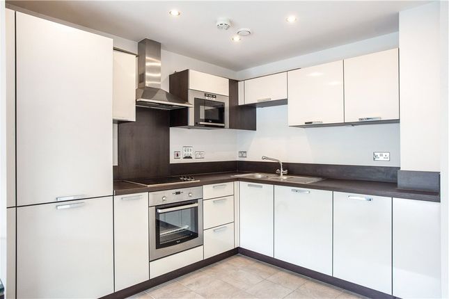 81,, Montreal House, London photo 4