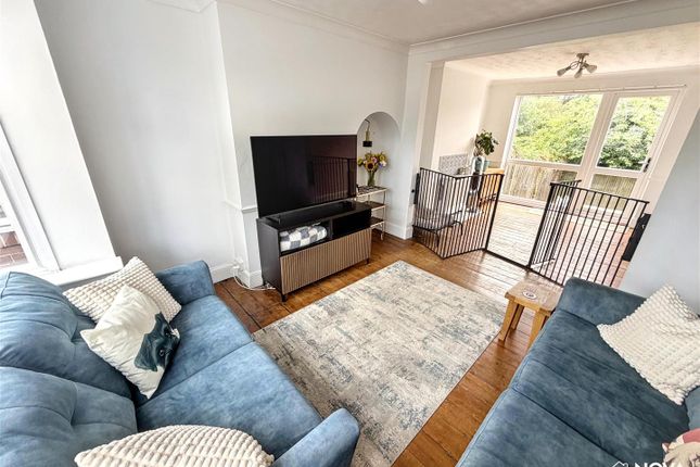 6, Mossbank Avenue, Luton photo 4