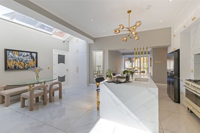 Flat 1, Harewood,, Kingston Vale, London photo 3