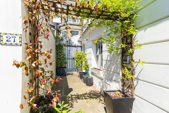 Town house for sale in Ansdell Terrace, London