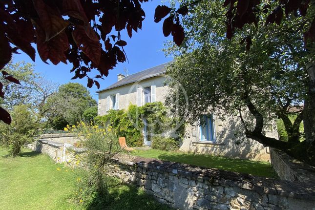 Thumbnail Property for sale in Chauvigny, 86300, Poitou-Charentes, France